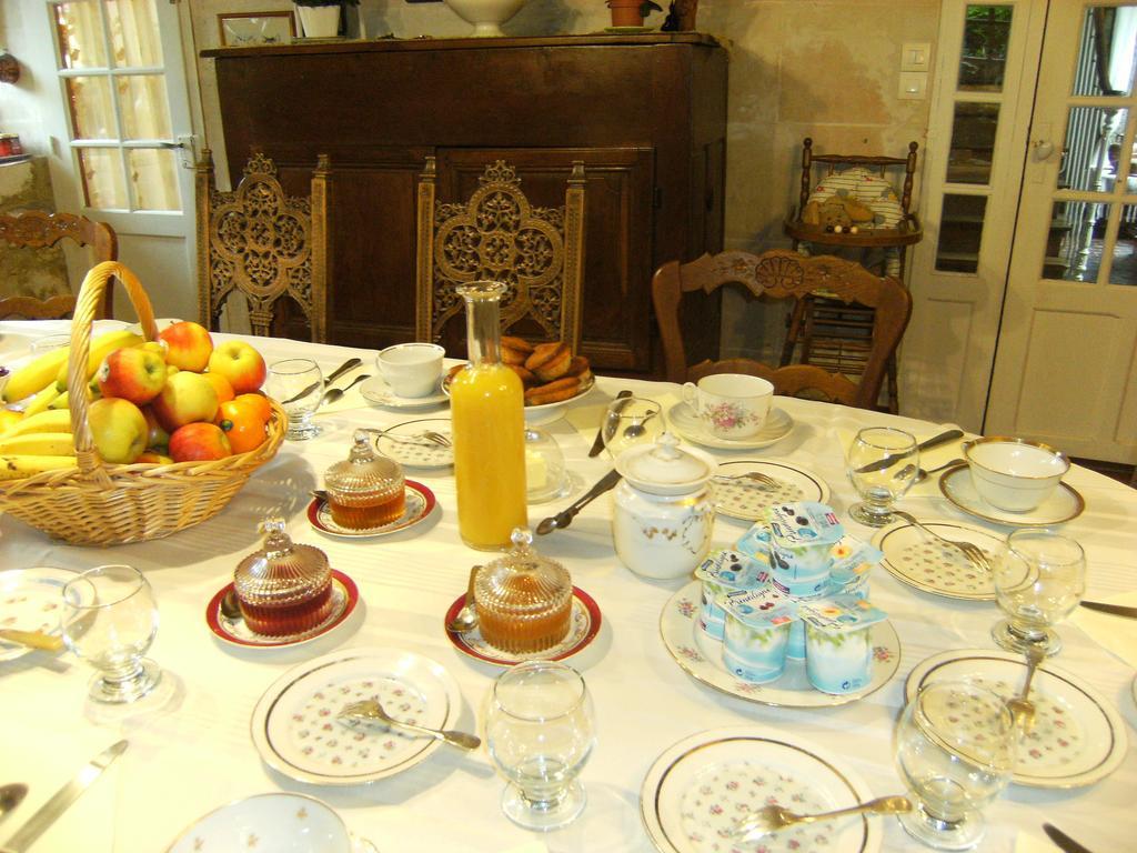 Le Relais Du Mont Chauve Bed & Breakfast Caumont-Sur-Aure Екстериор снимка