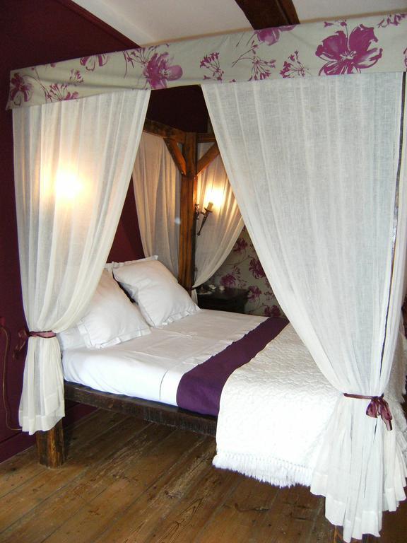 Le Relais Du Mont Chauve Bed & Breakfast Caumont-Sur-Aure Стая снимка